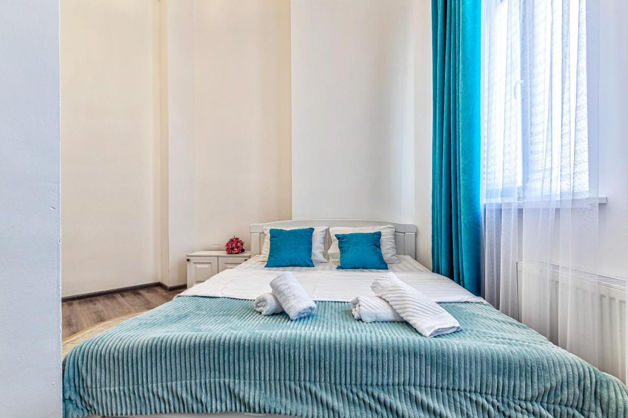 Уютная Квартира С Террасой В Сердце Столицы Appartement Taldykol Buitenkant foto